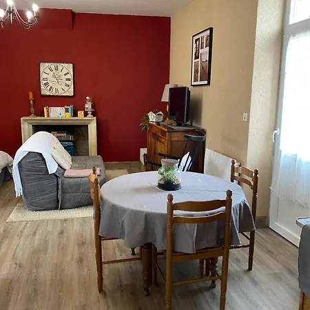 公寓 Logis Les Roses *