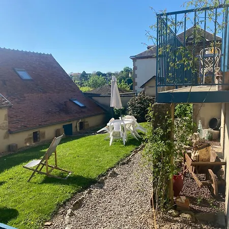 Logis Les Roses 公寓 Bourbon-lʼArchambault